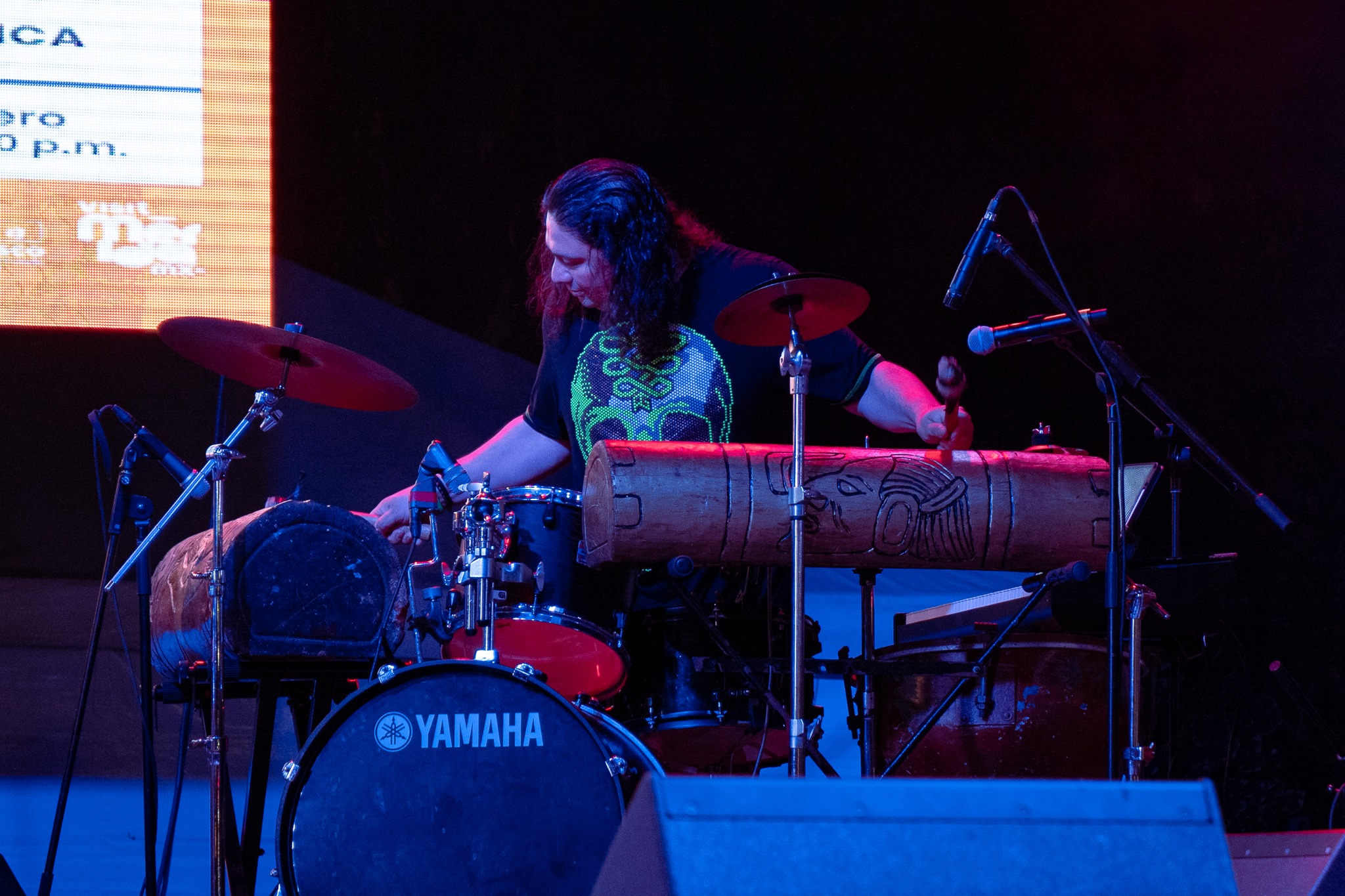 The Majazz performing live